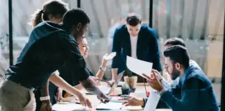 ¿Cuál de las siguientes opciones describe mejor la sesión informativa del periodo de operaciones?